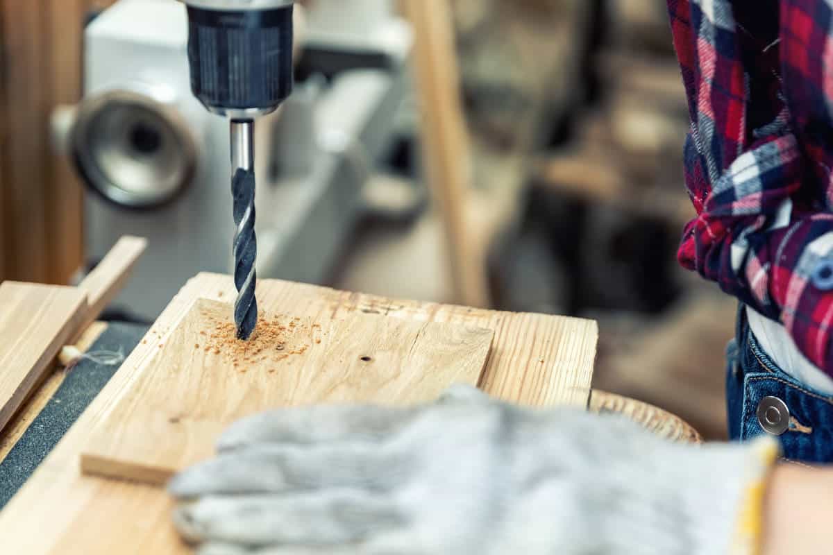 how to cut a square hole in wood