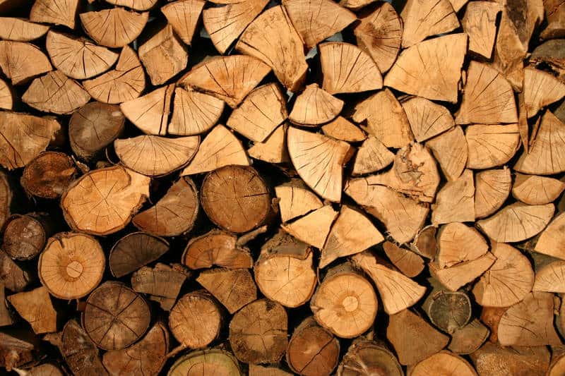 Split Firewood Halves into Quarters