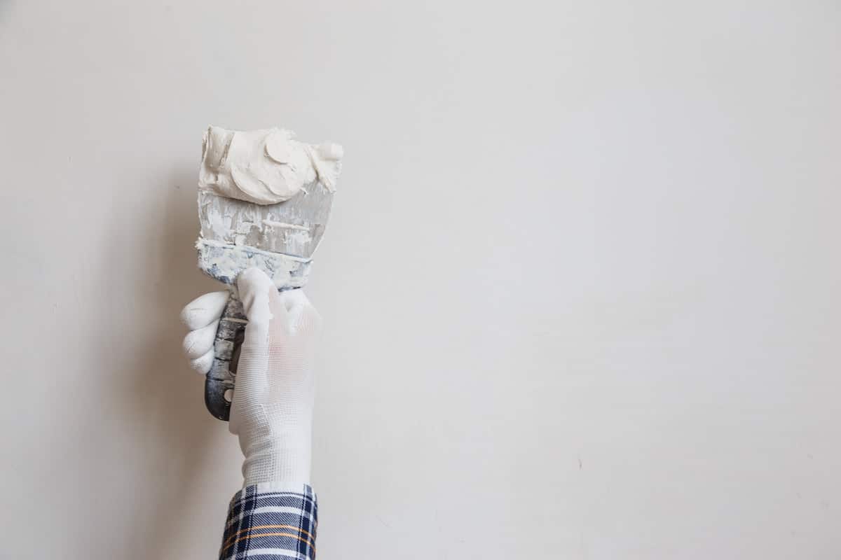 best nail hole filler